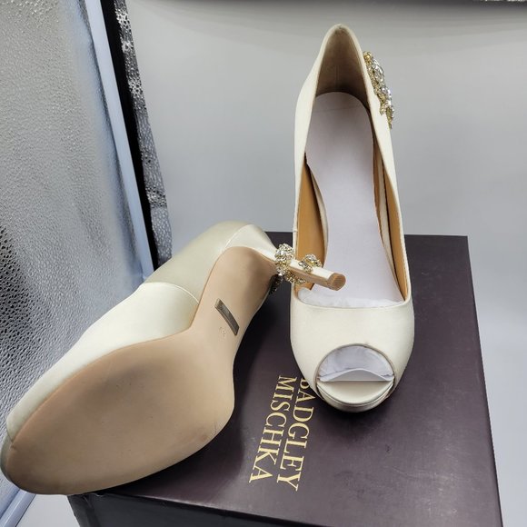 Badgley Mischka - Picture 3 of 5